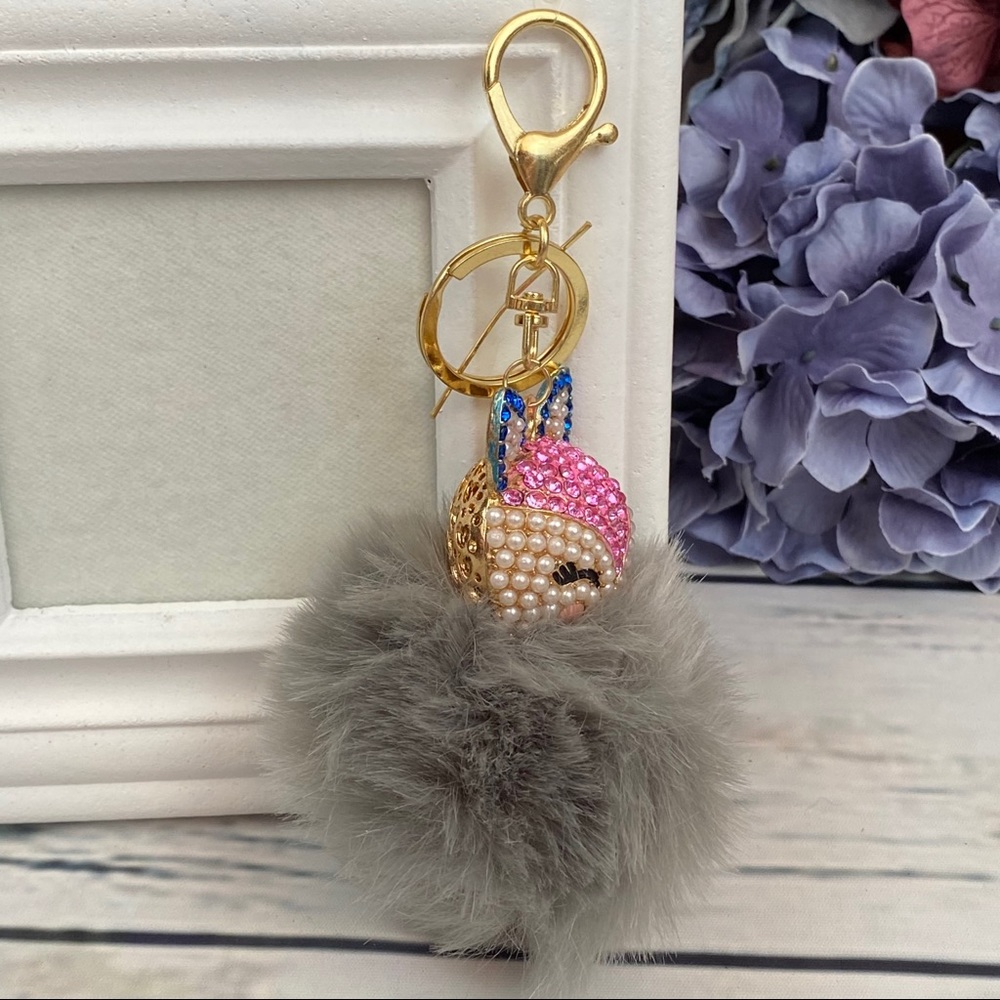 Crystal & Pearl Fox Gray Pom Pom Keychain - Picture 10 of 14